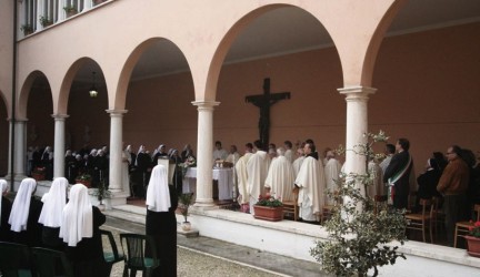 Solenne Concelebrazione di ringraziamento per la proclamazione della Venerabilità di Madre Seraﬁna Farolﬁ